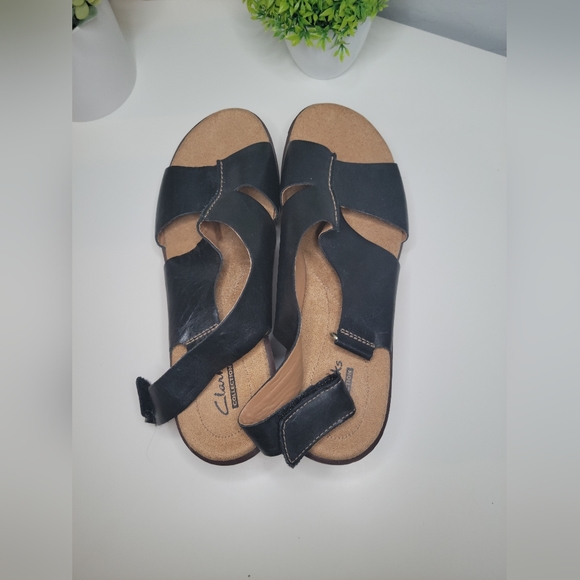 Clarks Collection Black Wedges - Picture 2 of 5